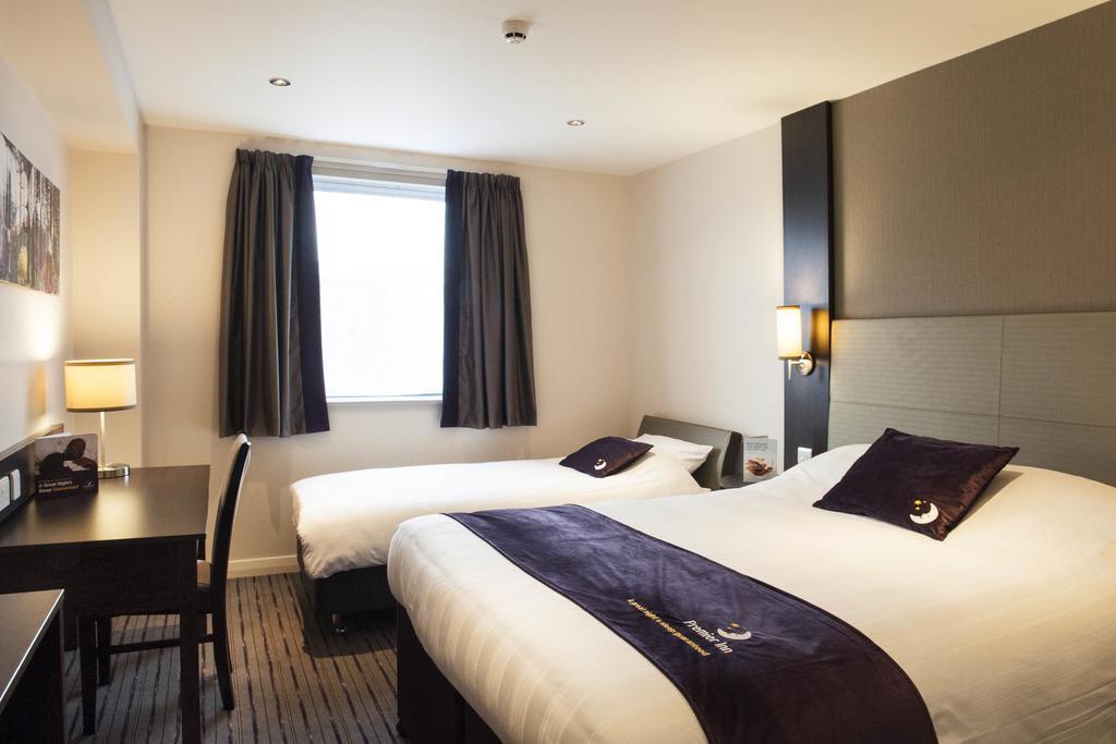 Premier Inn London Wandsworth Pokój zdjęcie